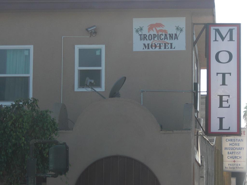 Tropicana Motel Compton Exterior photo